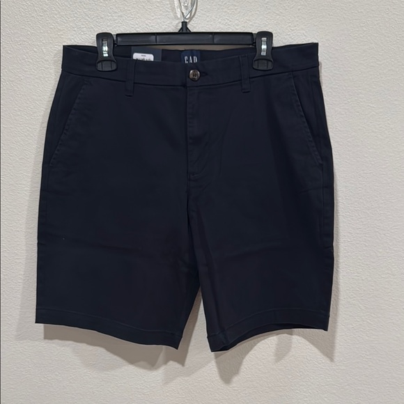 GAP Black Flat Front Shorts Versatile Cotton Twill - Picture 1 of 6